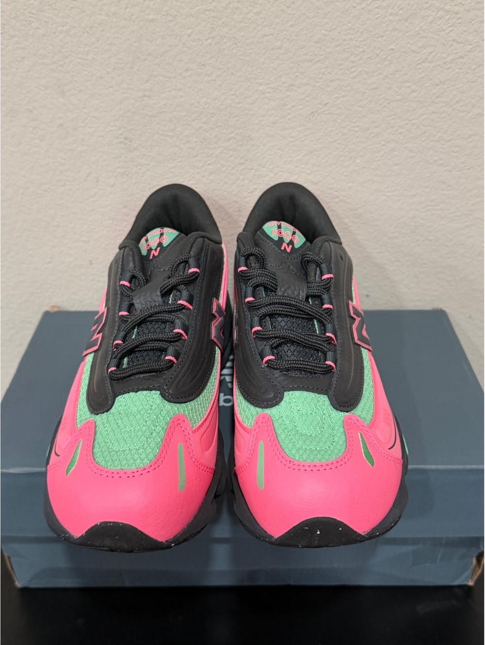 Size 7Y/8.5 Women - New Balance 1000 GS “Black Pink” - Picture 3 of 6